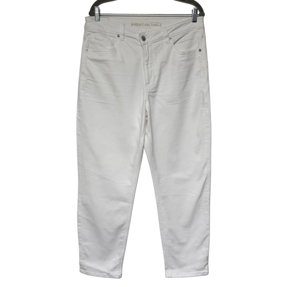 {American Eagle} "Mom Jean in White" Slim Tapered Straight Leg Stretch Denim